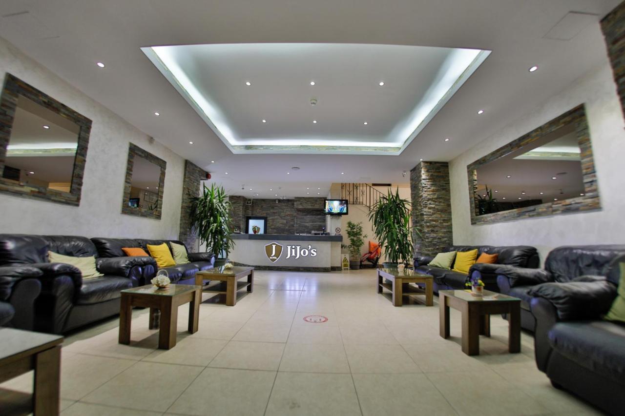 Jijo'S Hotel Mamaia Bagian luar foto