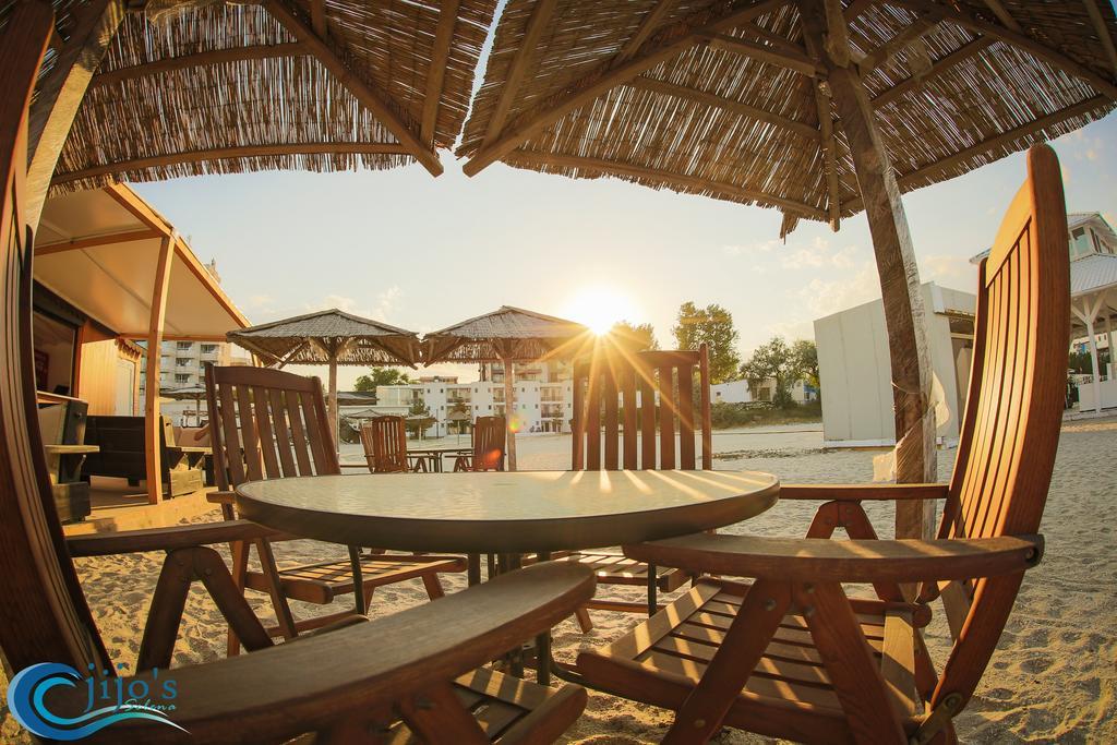 Jijo'S Hotel Mamaia Bagian luar foto