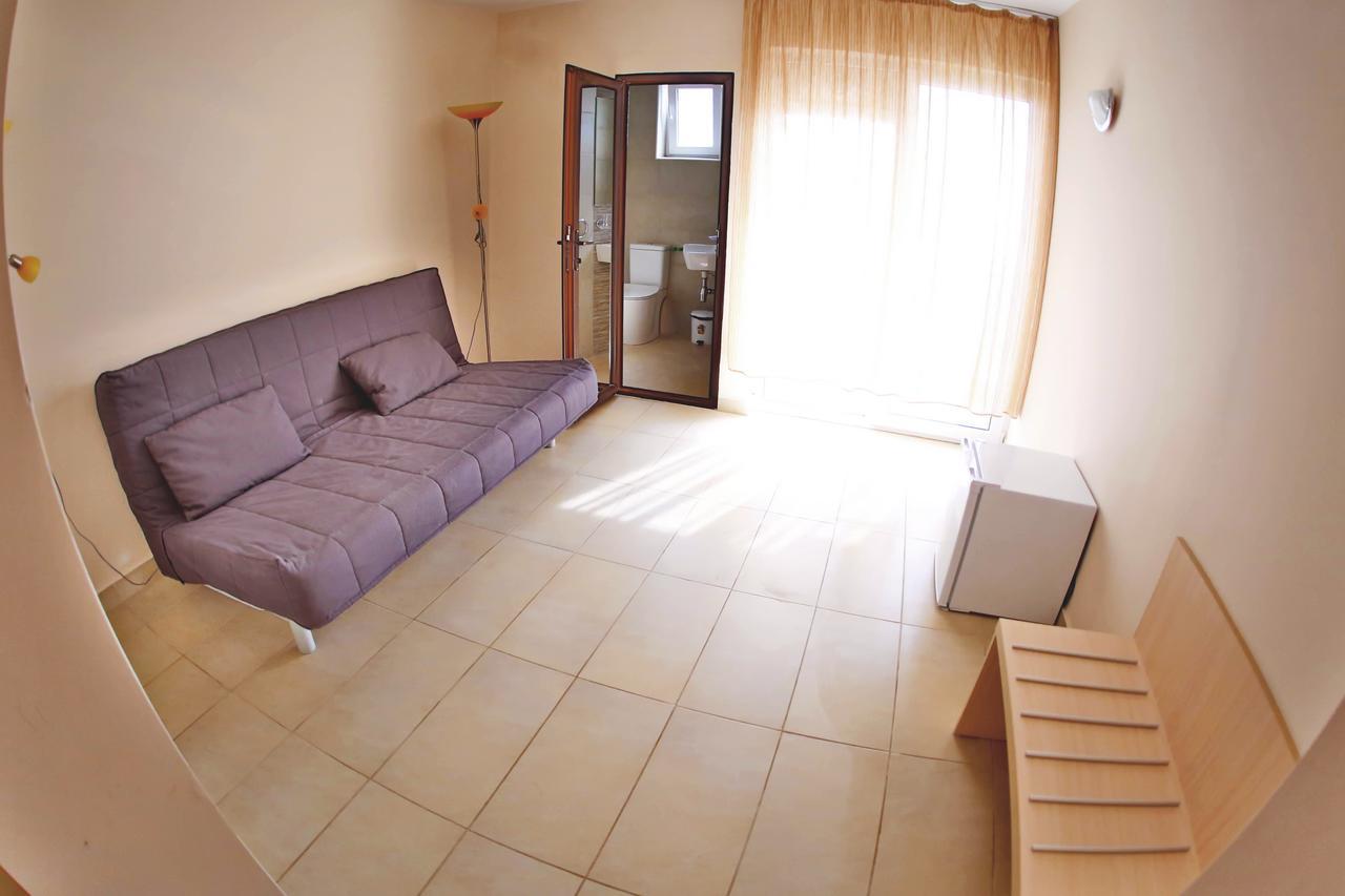 Jijo'S Hotel Mamaia Bagian luar foto