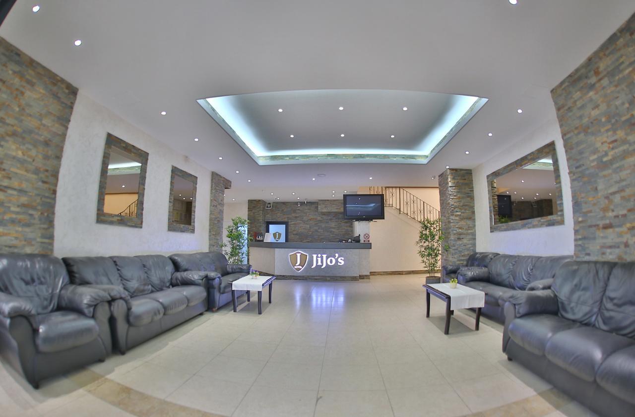 Jijo'S Hotel Mamaia Bagian luar foto