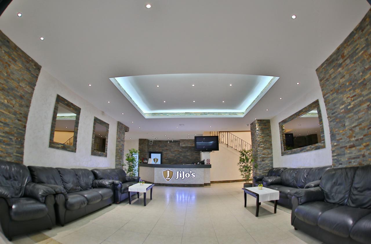 Jijo'S Hotel Mamaia Bagian luar foto