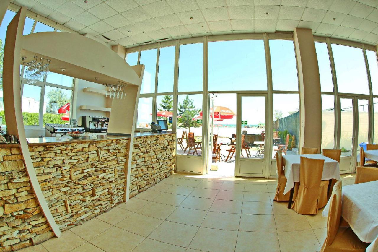 Jijo'S Hotel Mamaia Bagian luar foto